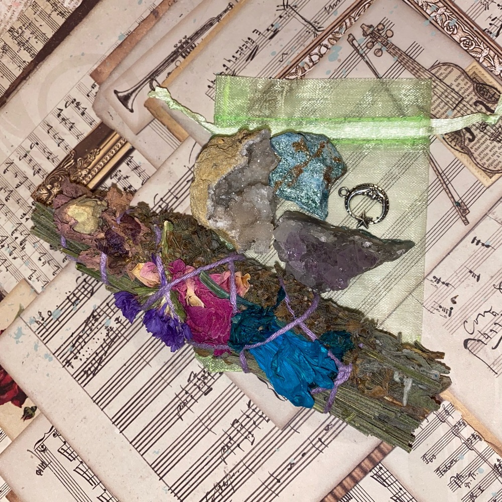 Joyous Amplification Crystal Collection - Picture 3 of 3